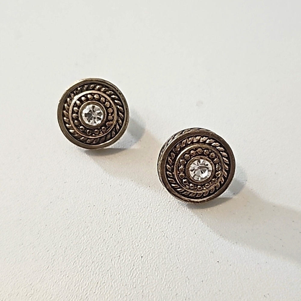 NWT Lane Bryant vintage gold tone and rhinestones pierced stud earrings